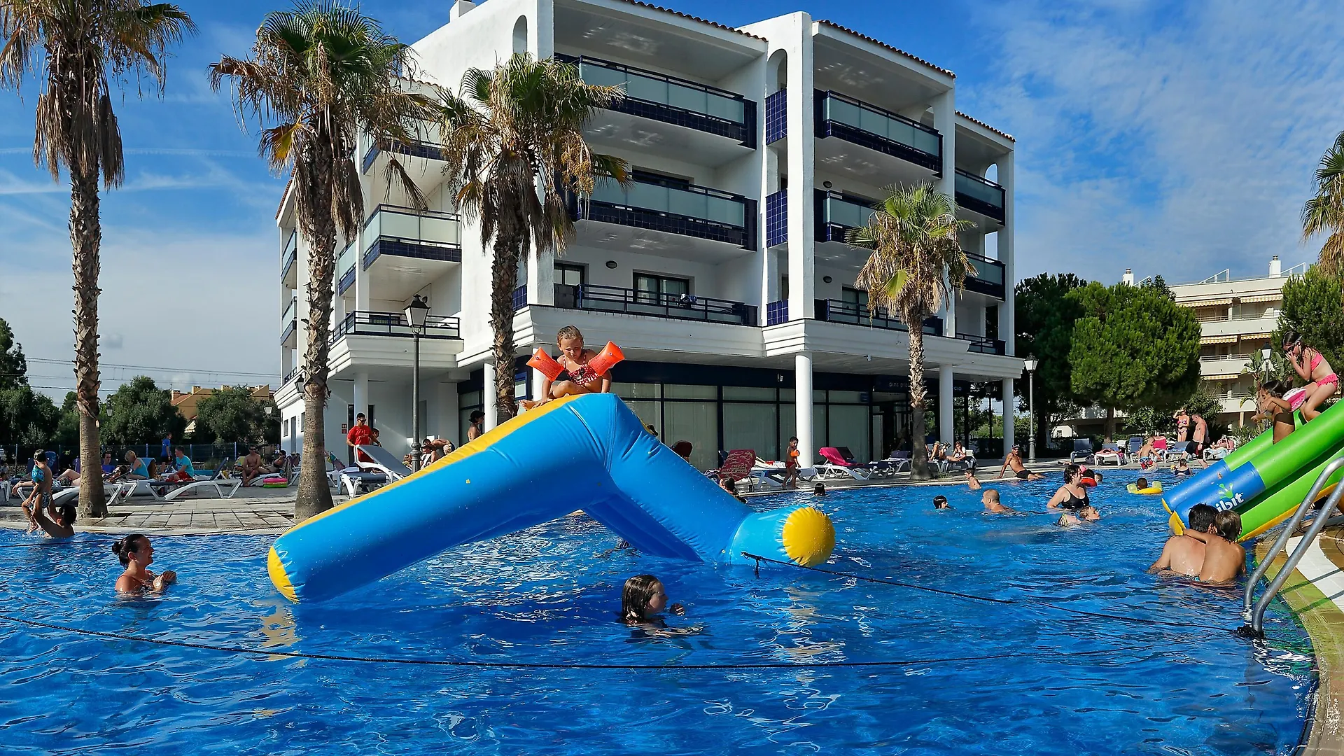 Pins Platja Apartments Cambrils