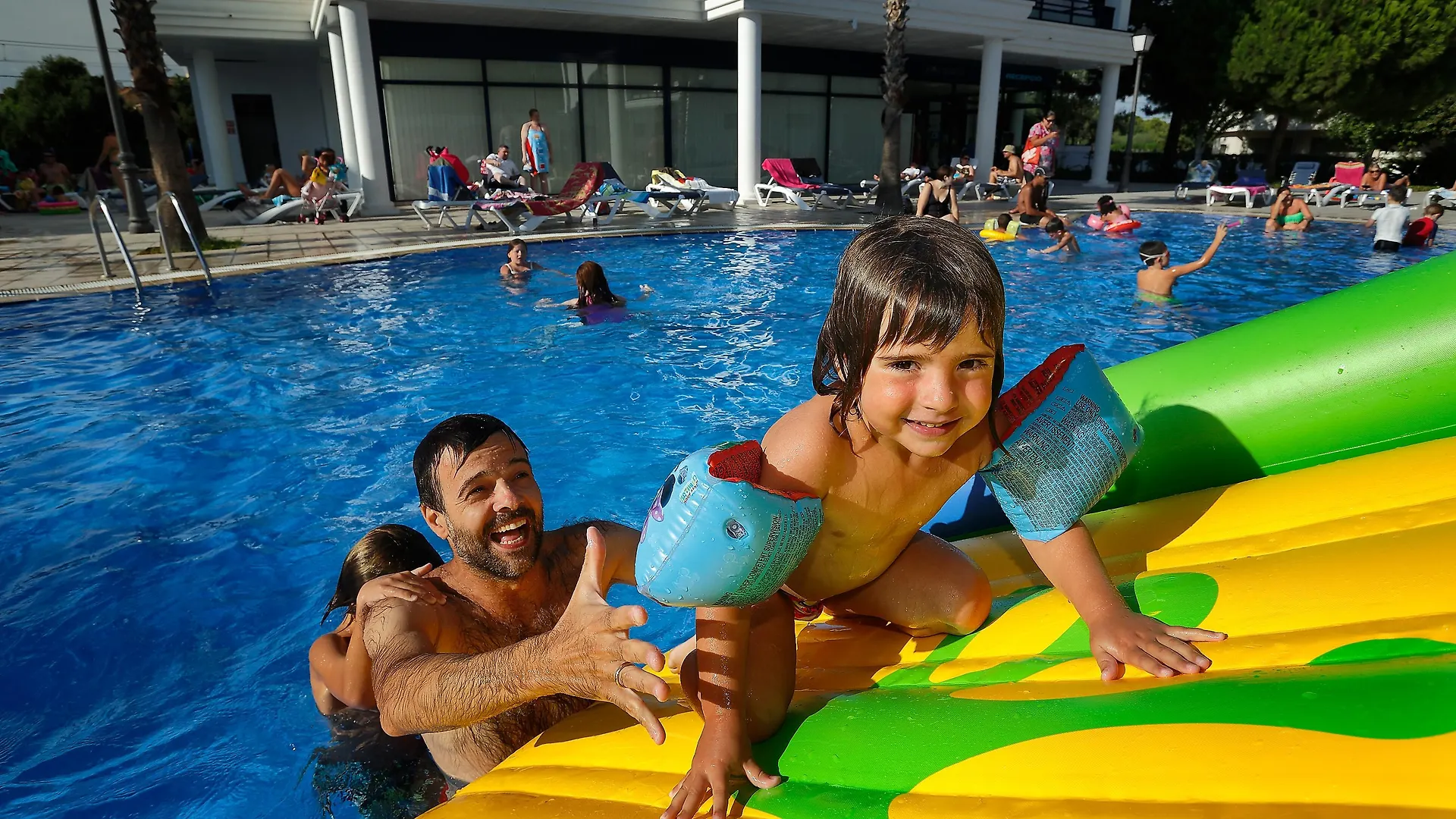 Pins Platja Apartments Cambrils